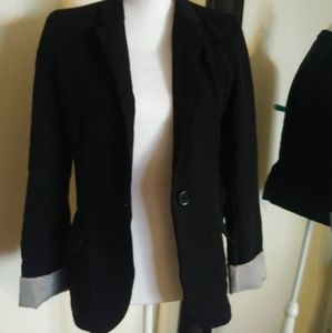 Black Blazer w Stripe Cuff